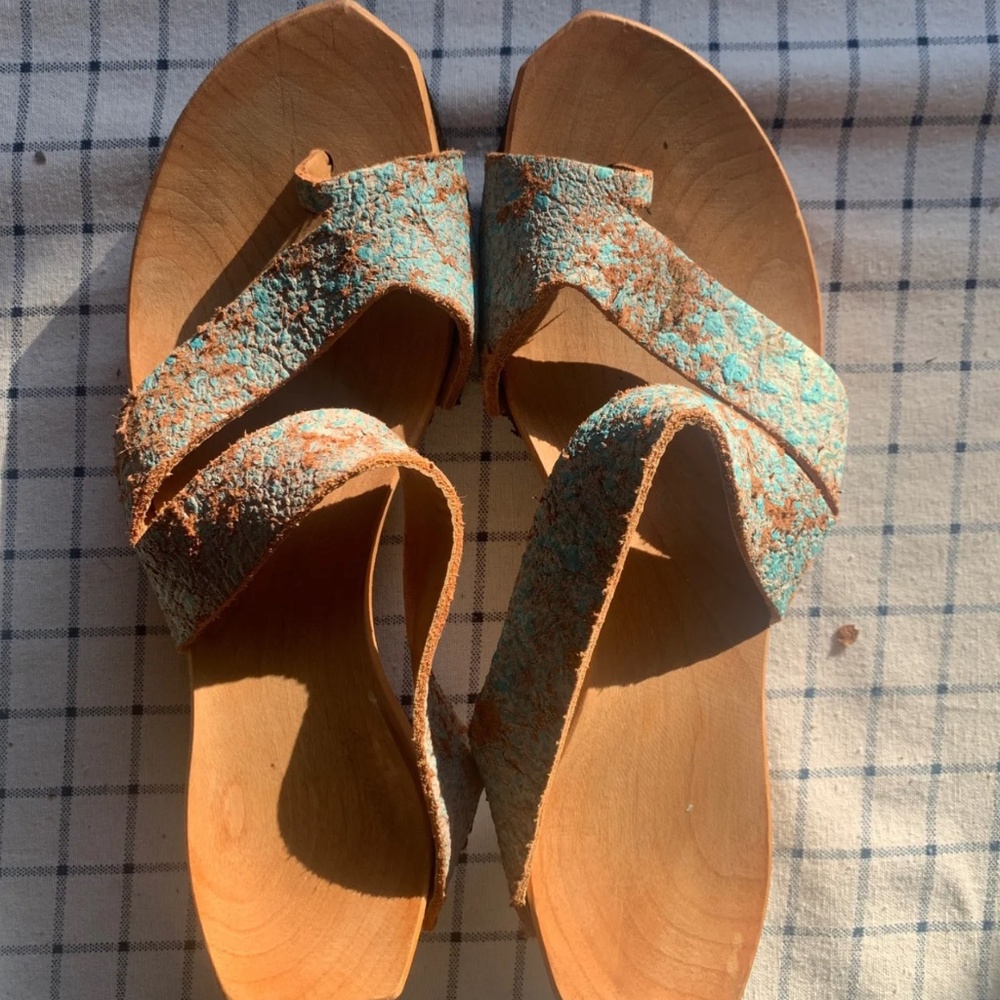 CYDWOQ Turquoise Heeled Leather Clog Sandals 9/40